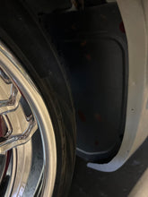 Load image into Gallery viewer, 88-98 C/1500 OBS SPEC Chassis Inner fenders