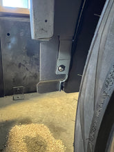 Load image into Gallery viewer, 88-98 C/1500 OBS SPEC Chassis Inner fenders